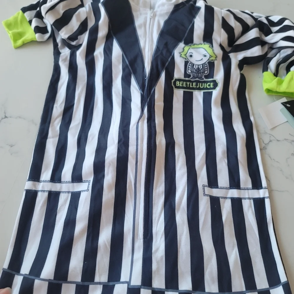 New Beetlejuice Boys Striped  Union Suit  Sleeper Pajamas Size XS 4/5 Hallowen